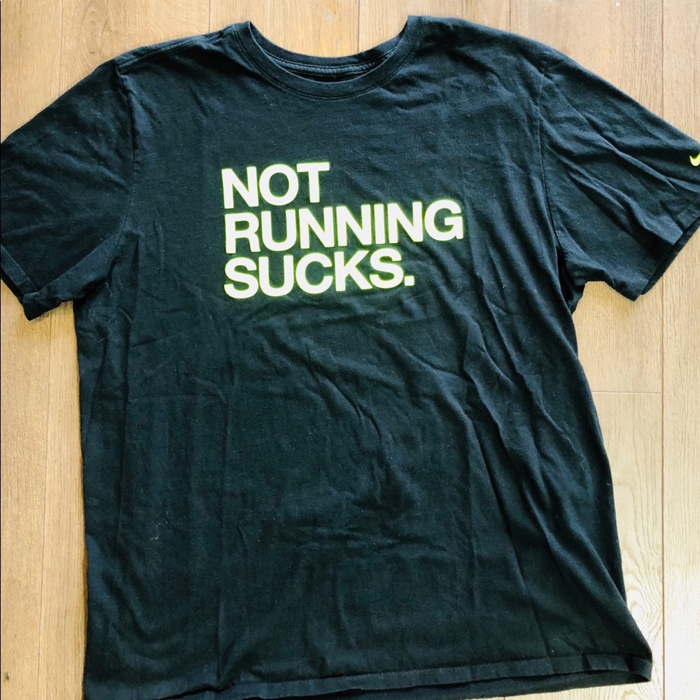 NIKE T-SHIRT